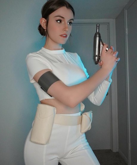 Maggie Roscher star xxx image