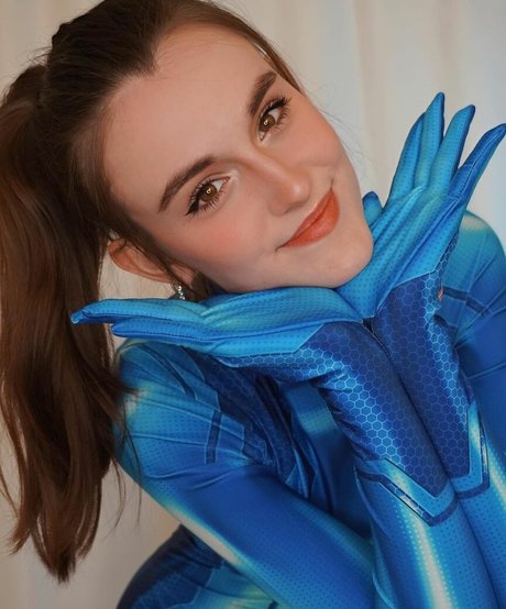 Maggie Roscher naked pornstar pictures