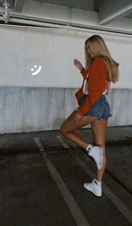 Katie Pierce art model galleries