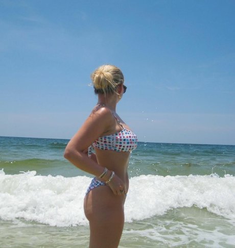 busty mom onlyfans hot sex gallery