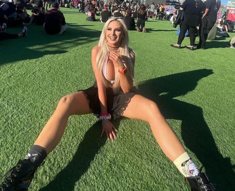 Danni Ellexo star exclusive archive