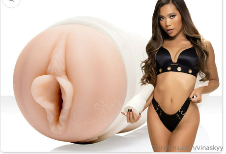 Vinaskyy model beautiful image