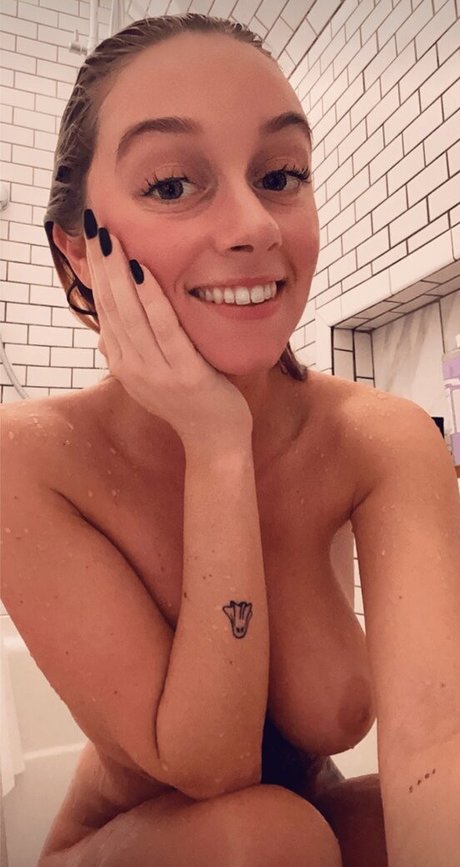 Natalie Hooper model sex pictures