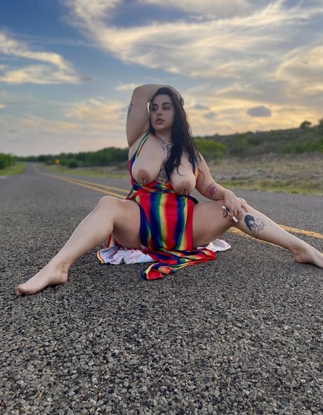 Baethicc pornographic model img