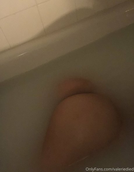 valeriedied hot model images