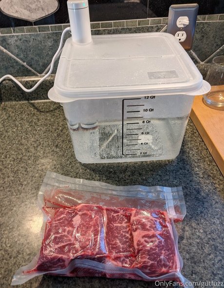 gutfuzz porn model pic