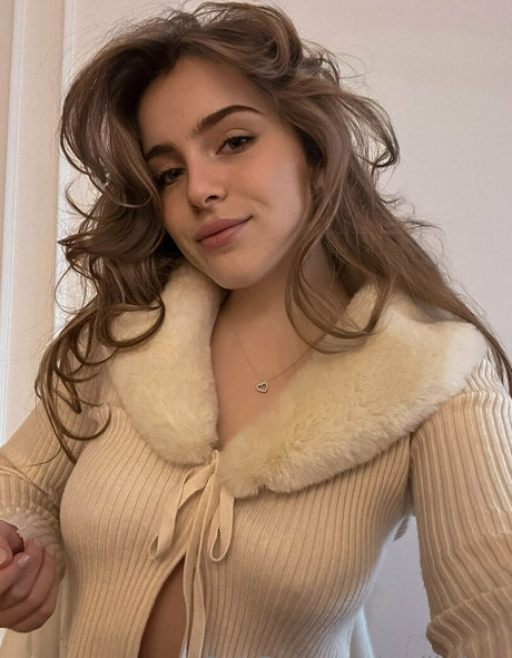 Emiliallure best pornstar img