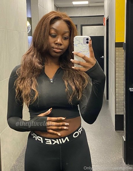 thick mature onlyfans hot nude pics