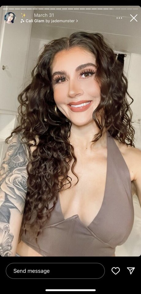 Itzel25_ Profile pic