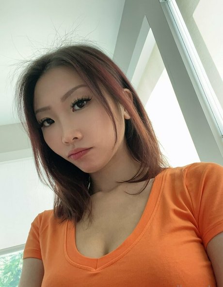thejinnychu model sexy photos