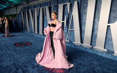 Florence Pugh best model gallery