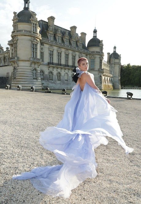 Florence Pugh free pornstar img