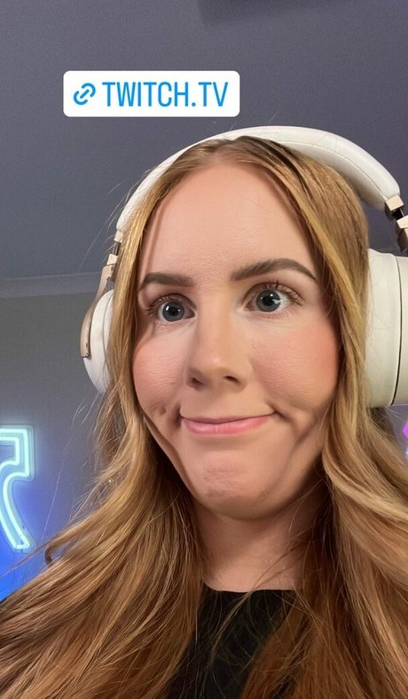 Nalopia model naked pictures