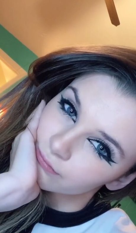 izassassin best actress pic