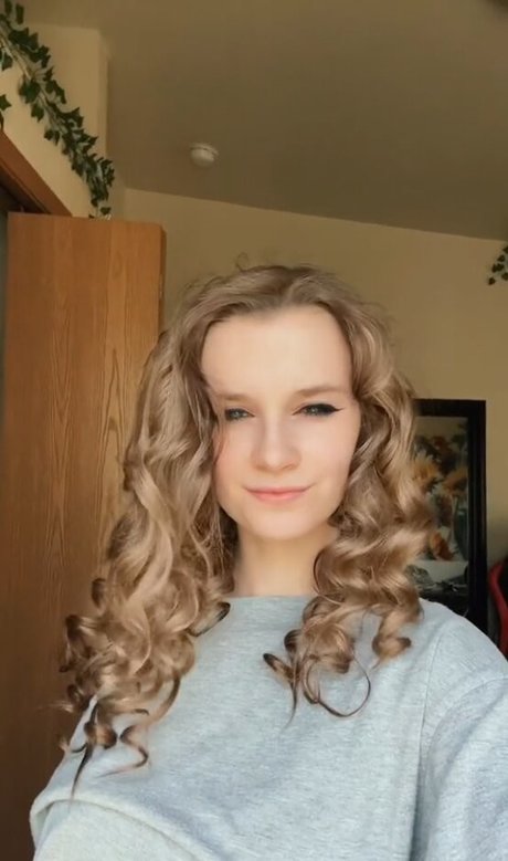 izassassin high quality model gallery