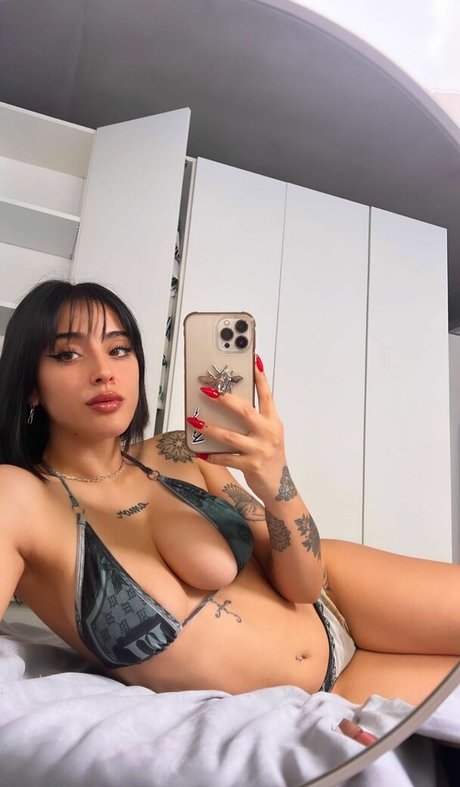 perfect shemale onlyfans porn pics