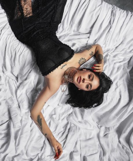 Belenegri porn model gallery