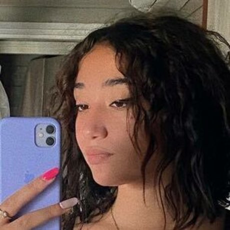 Spicy Honey naked model gallery