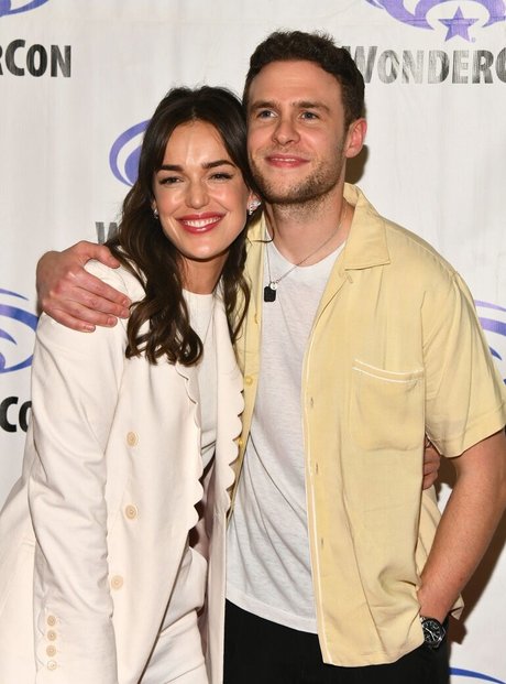 Elizabeth Henstridge model pornographic photo