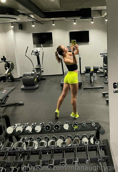 mianaughtygirl pretty actress photos