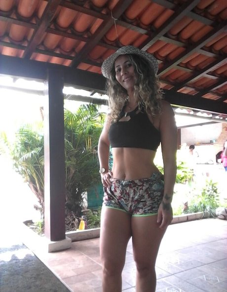 Soninha Coroa perfect model photo