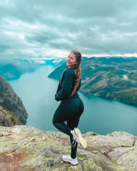 Leonie Kommoss Quick model image