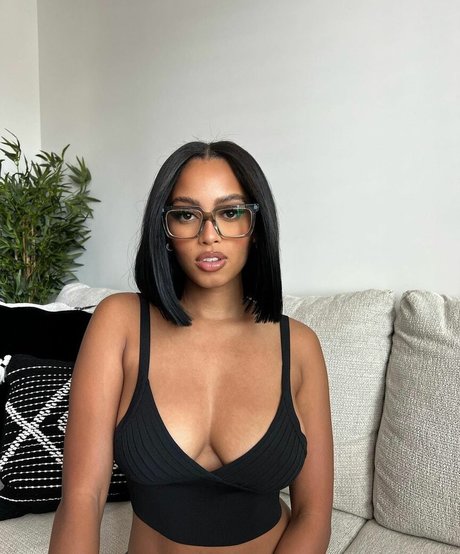 jonica model art photos