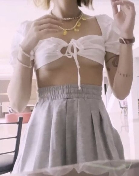 Thaiga xxx model gallery