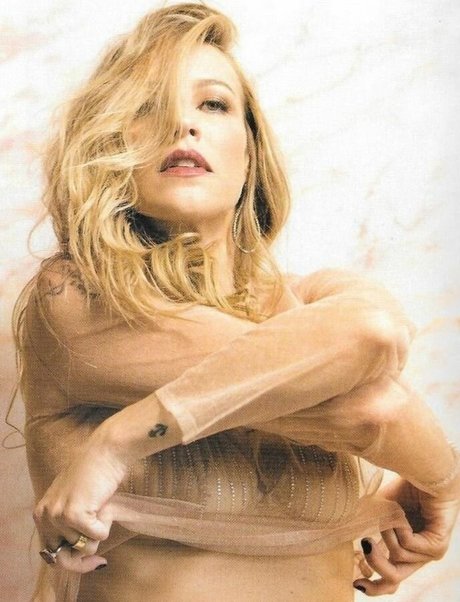 Luana Piovani model hot photo