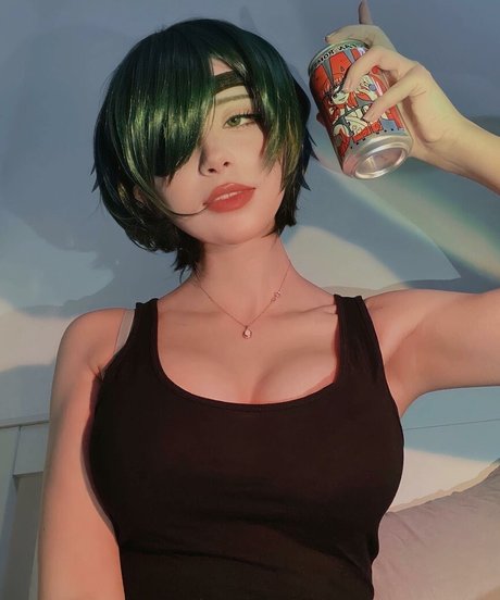 Miruqi exclusive model photo