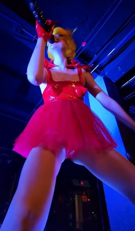 Tessa Violet hot star pictures