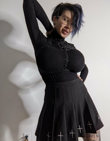 arianestamour xxx star photos