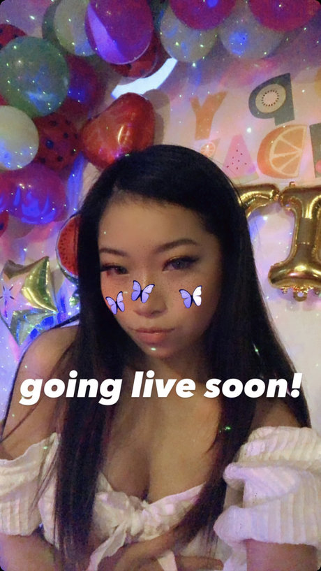 huge shemale onlyfans erotic pictures