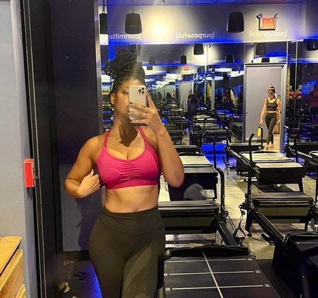 Taylor Rooks pornstar exclusive photo