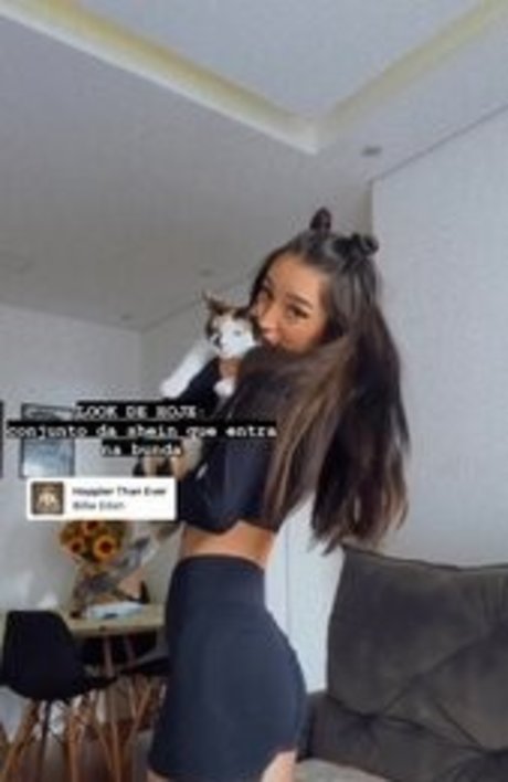 Caputile sexy pornstar pics