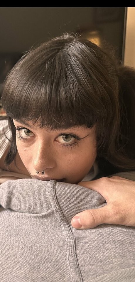 Strawberry bb porn actress gallery