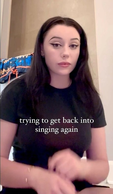 LivBev pornstar free img