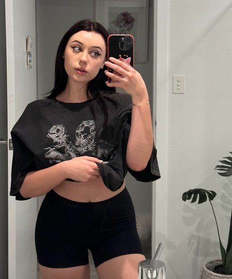 LivBev perfect star gallery