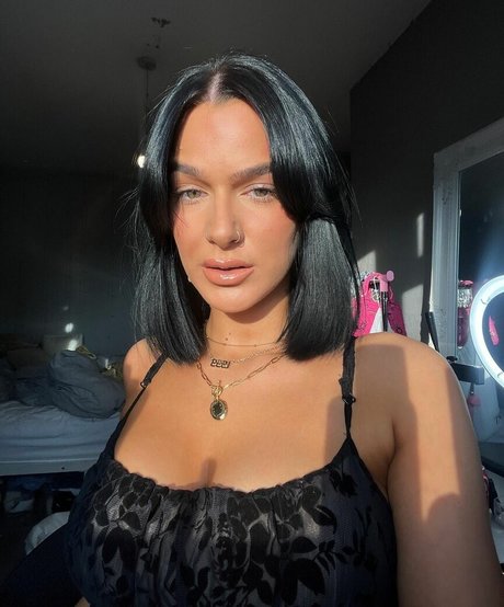 Louise Reid nudes pornstar pics