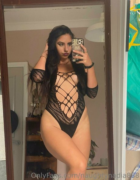 naughtynadia888 high quality model pics