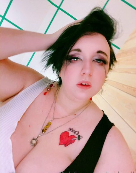 ccolosall naked model archive