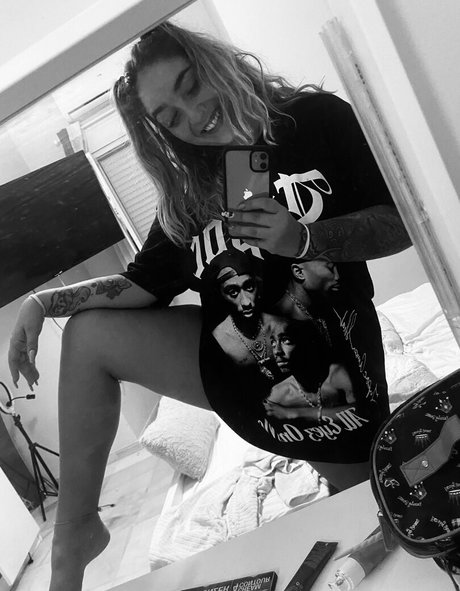 asian american onlyfans top pic