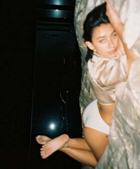 teen feet onlyfans adult pic