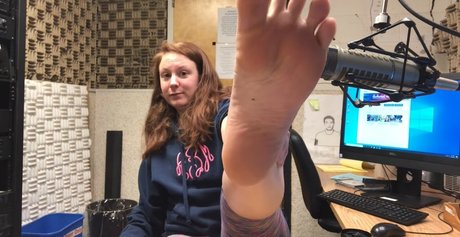 Ashleigh Burton erotic actress galleries