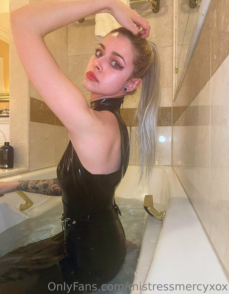 perfect shemale onlyfans pornographic pictures