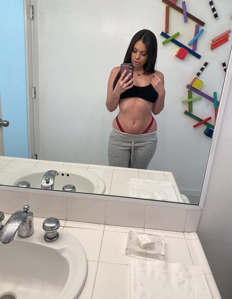 Violet Starr nudes actress image