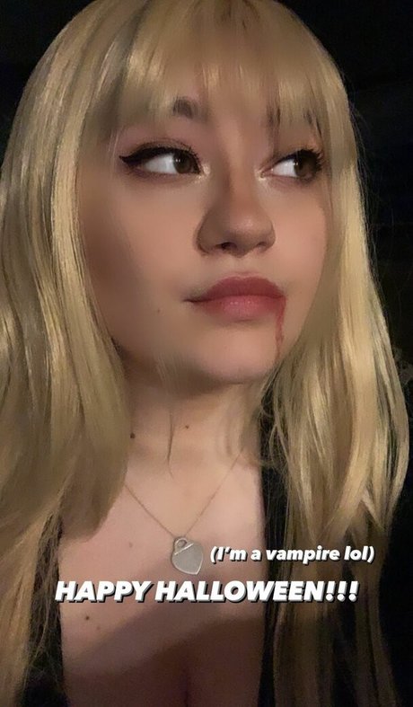 Bananabrea nude pornstar image