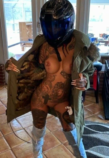 Amanda McNair naked actress archive