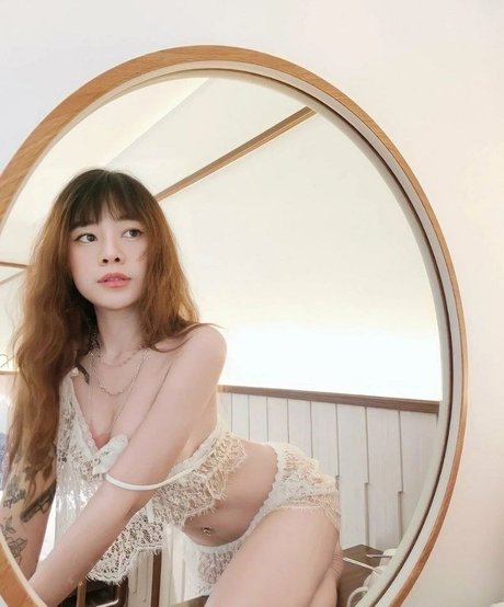 Dalunahh pornstar exclusive images