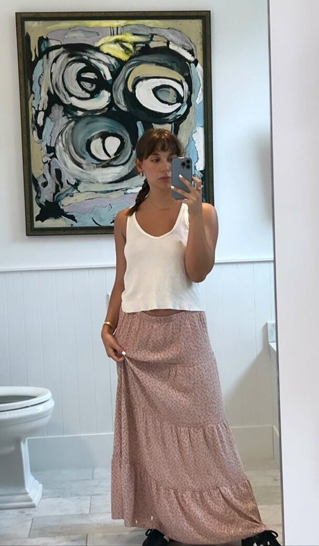 Salah Jeffries model perfect galleries